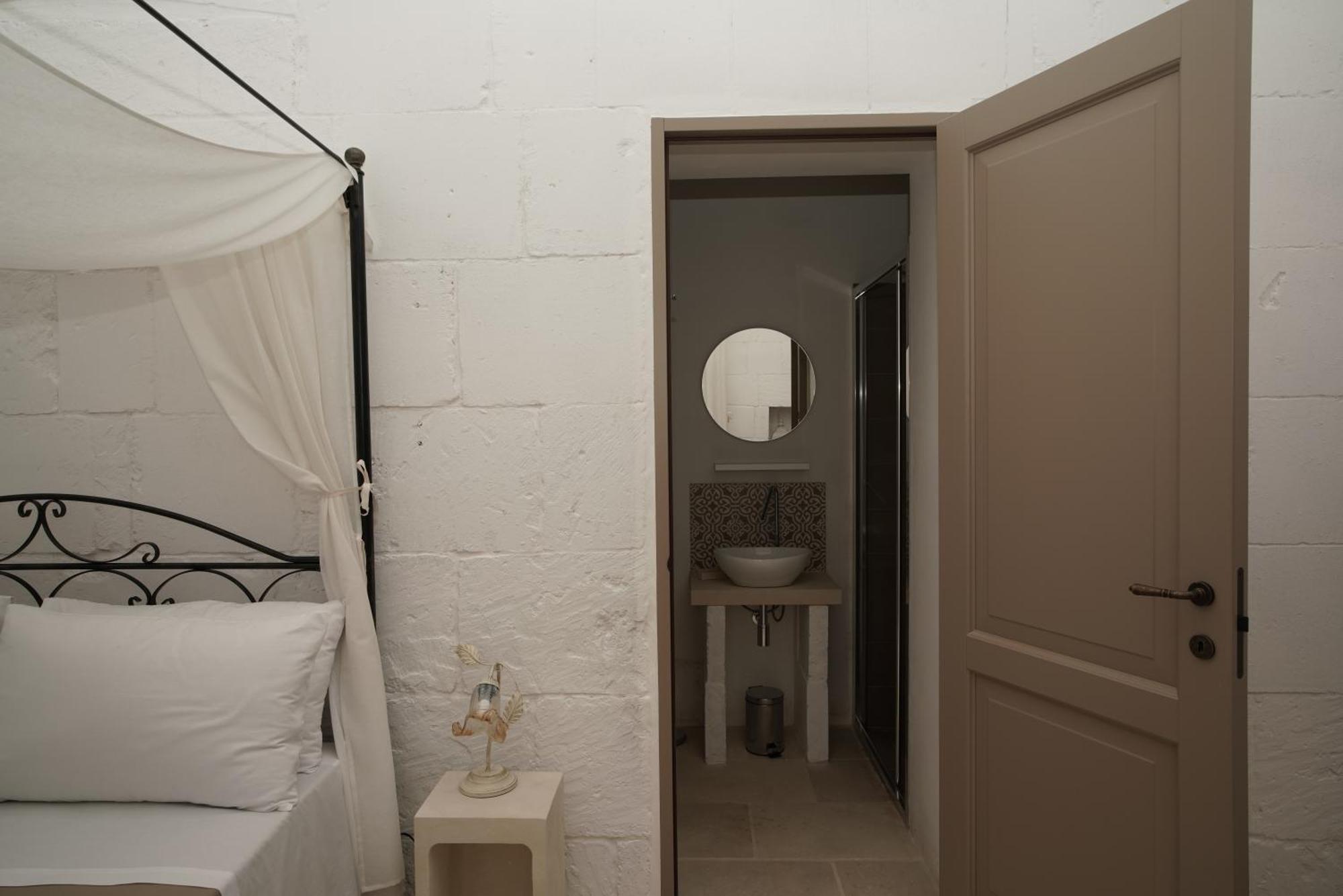 Casa Frea Dimora Storica Bed and Breakfast Martano Eksteriør billede